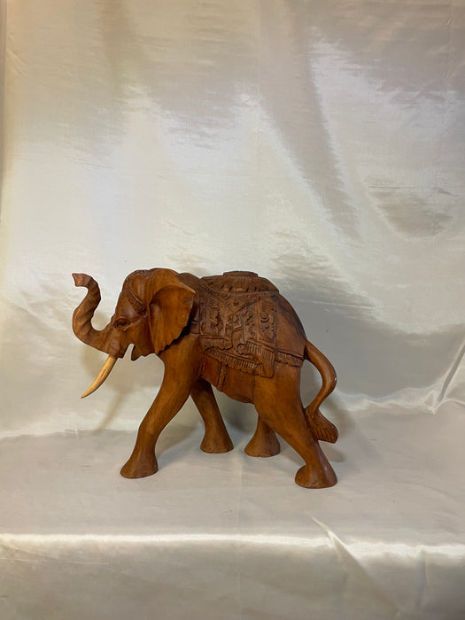 Elefanten Skulptur aus Holz
