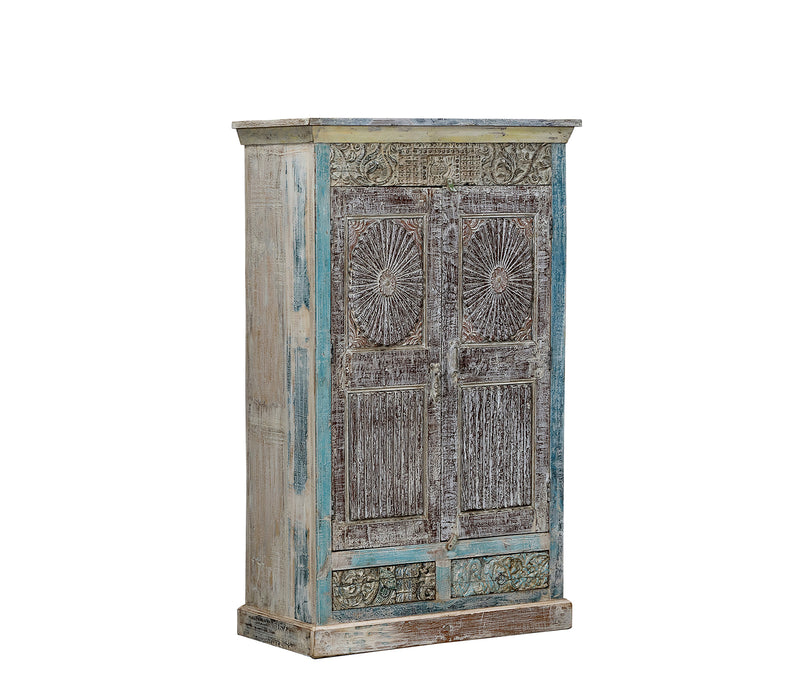 Indischer Schrank im Shabby Chic Stil