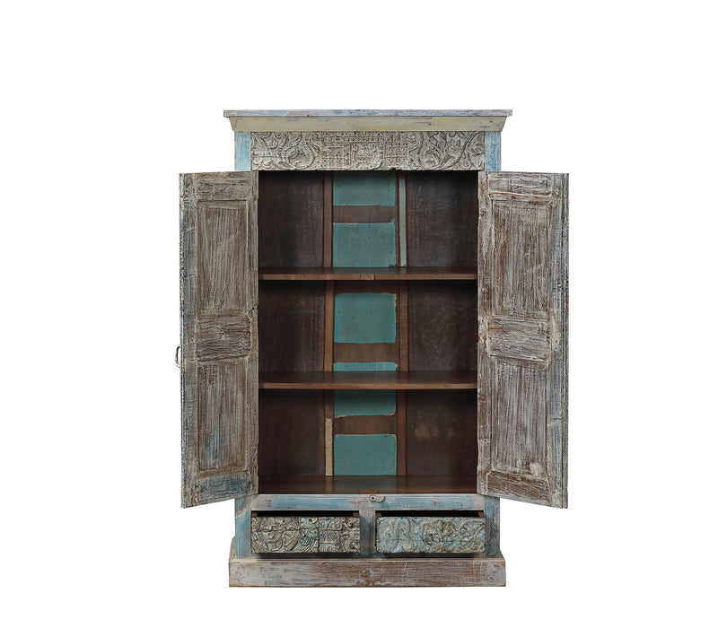 Indischer Schrank im Shabby Chic Stil