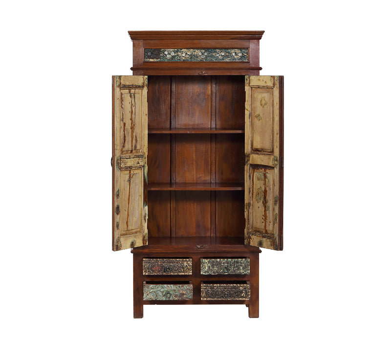 Indischer Schrank mit Musterung