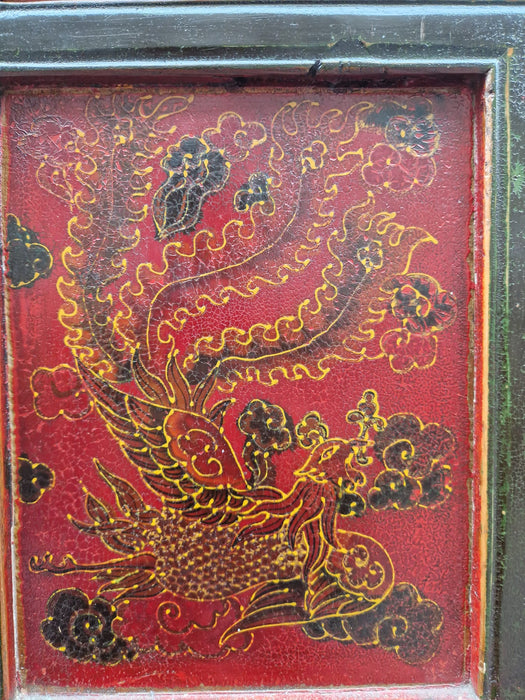 Kommode mit Tibetanischen Motiven