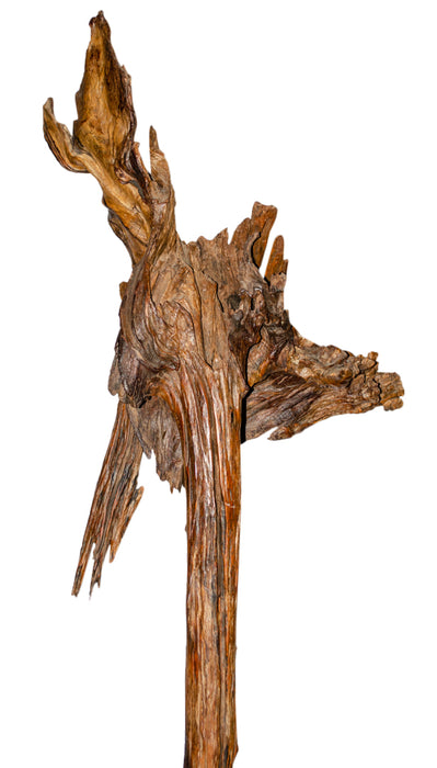 Holzobjekt auf Sockel