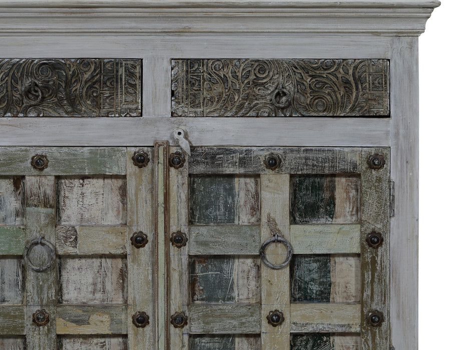 Sideboard mit alten Türen